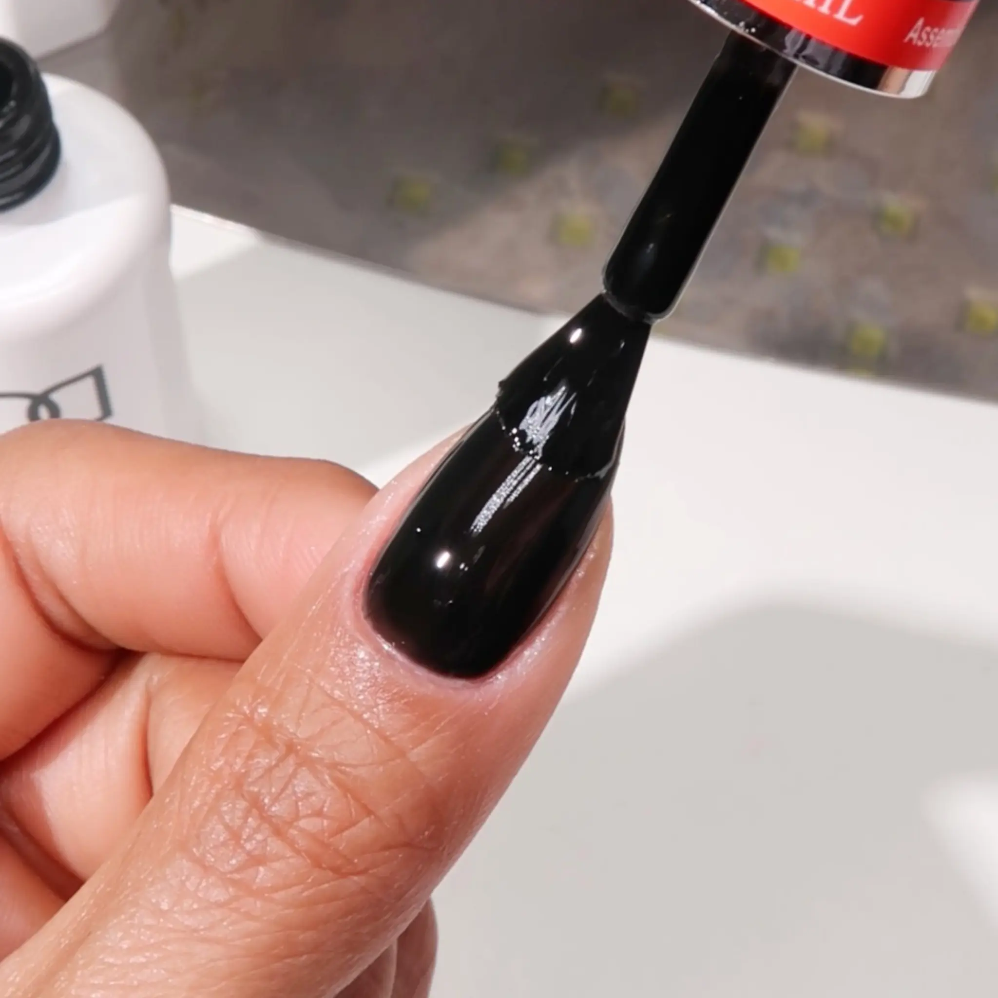 DND Chrome Base Gel #5555 - Black - Image 3