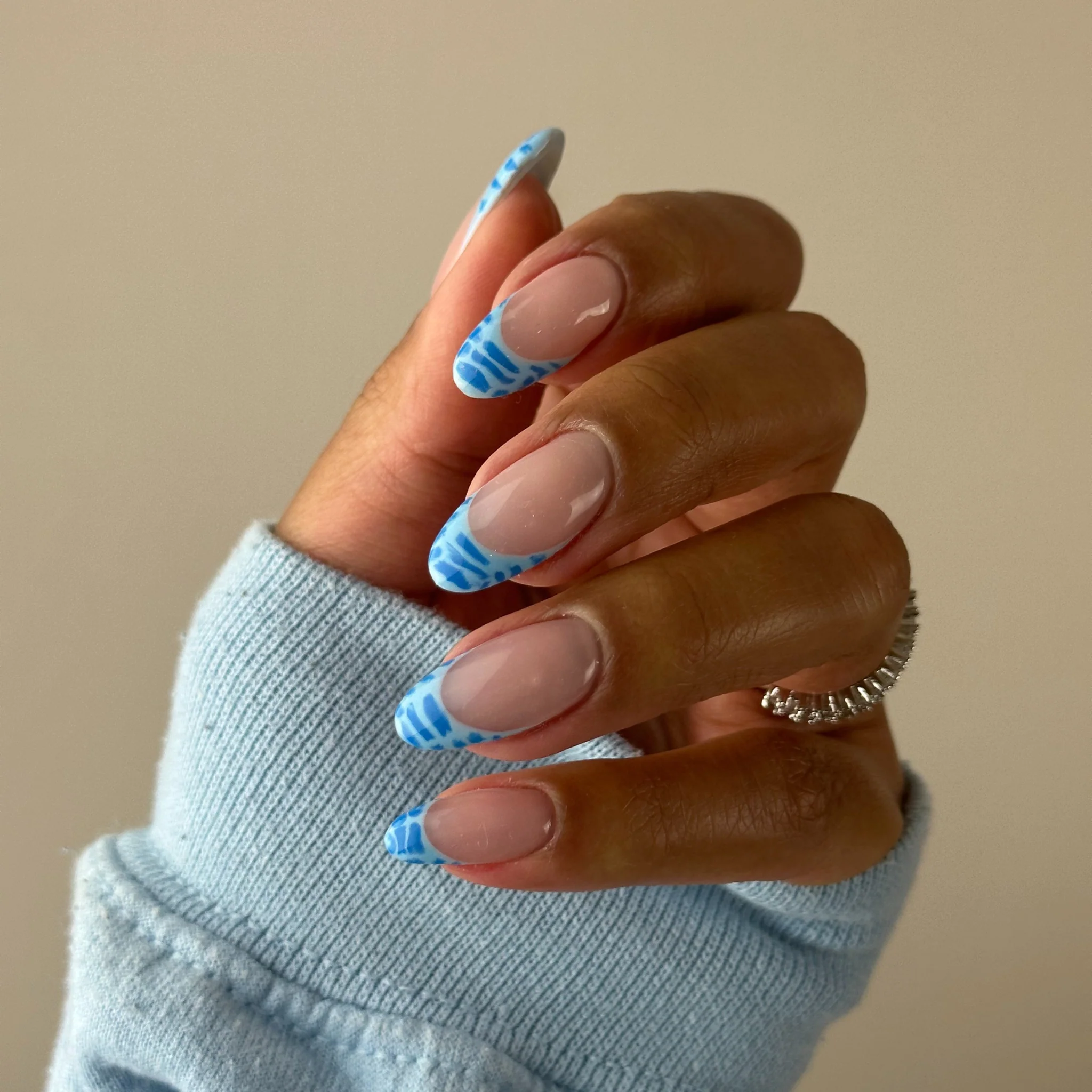 DND Nail Art Brushes - Image 13